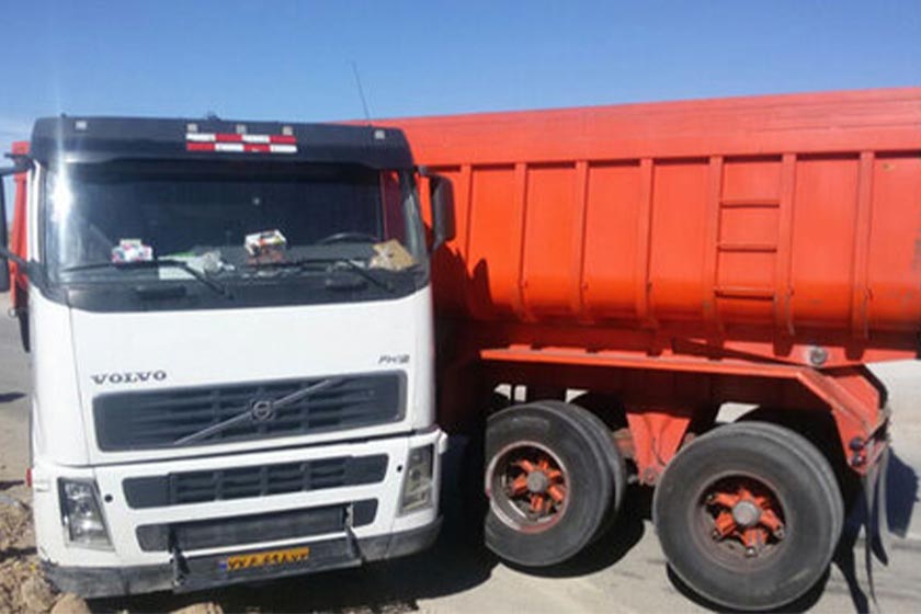 قیچی شدن تریلی ها