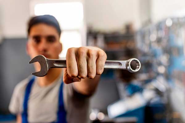 معاینه معاینه فنی خودرو های سنگین